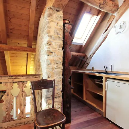 Charming Alpine Retreat For 9